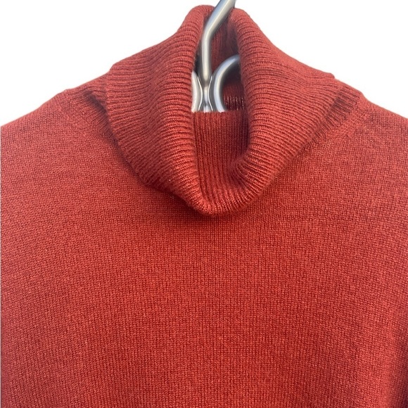 360 Cashmere Turtleneck Size XS - Picture 3 of 9